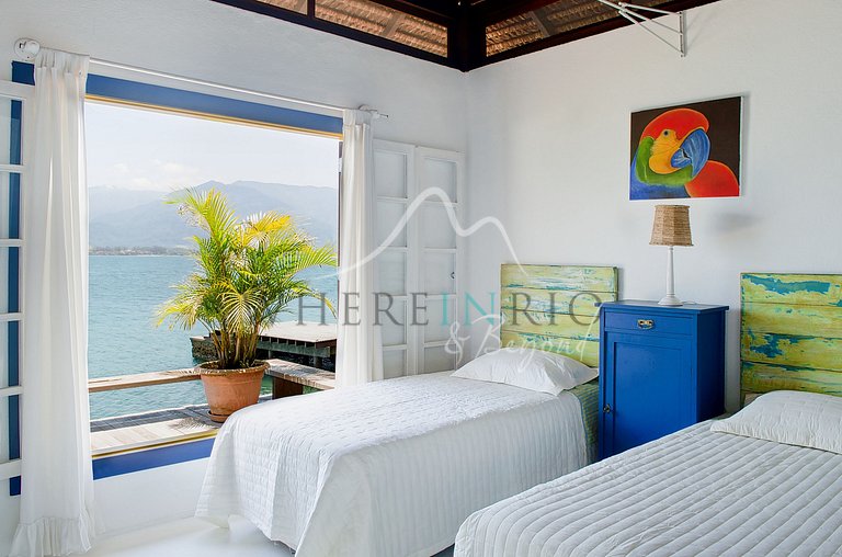 Private Maná Island Rental in Angra dos Reis