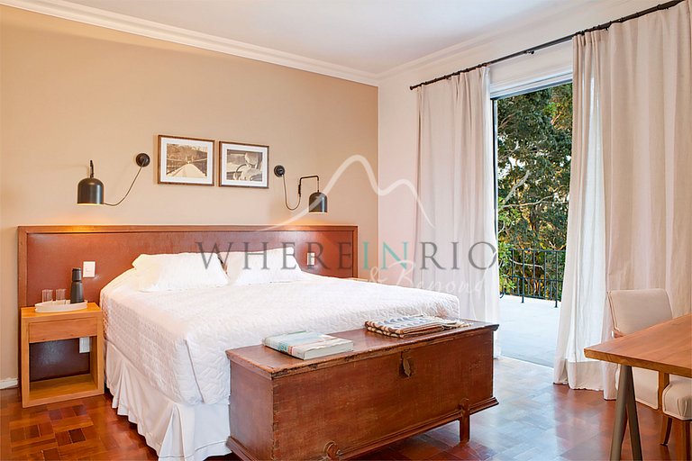 Mansion with Sugarloaf Mountain views in Santa Teresa