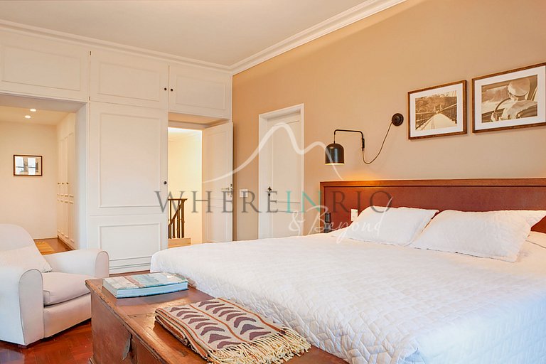 Mansion with Sugarloaf Mountain views in Santa Teresa
