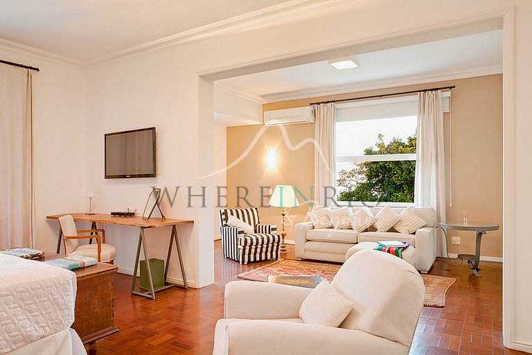 Mansion with Sugarloaf Mountain views in Santa Teresa