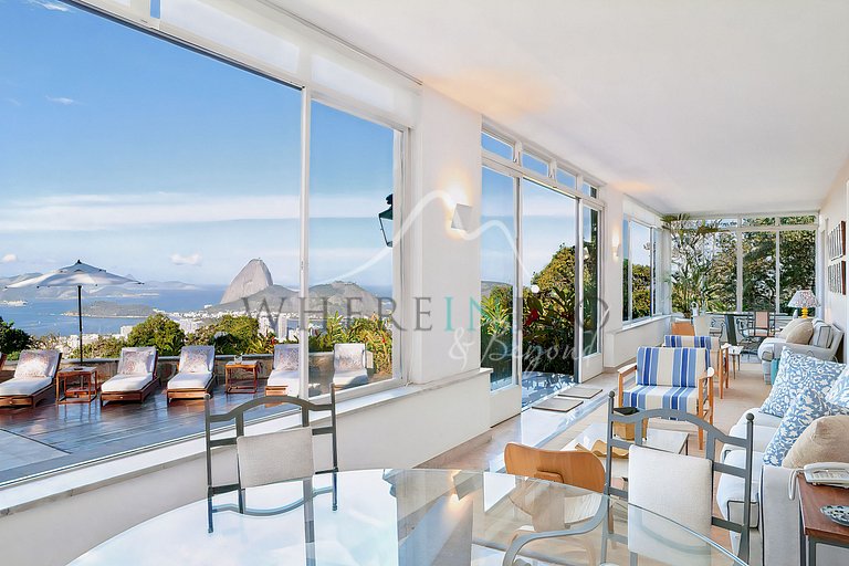 Mansion with Sugarloaf Mountain views in Santa Teresa
