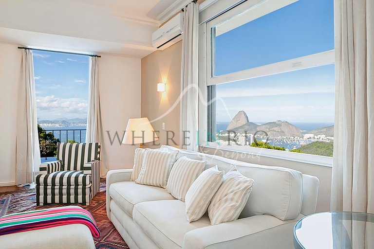 Mansion with Sugarloaf Mountain views in Santa Teresa