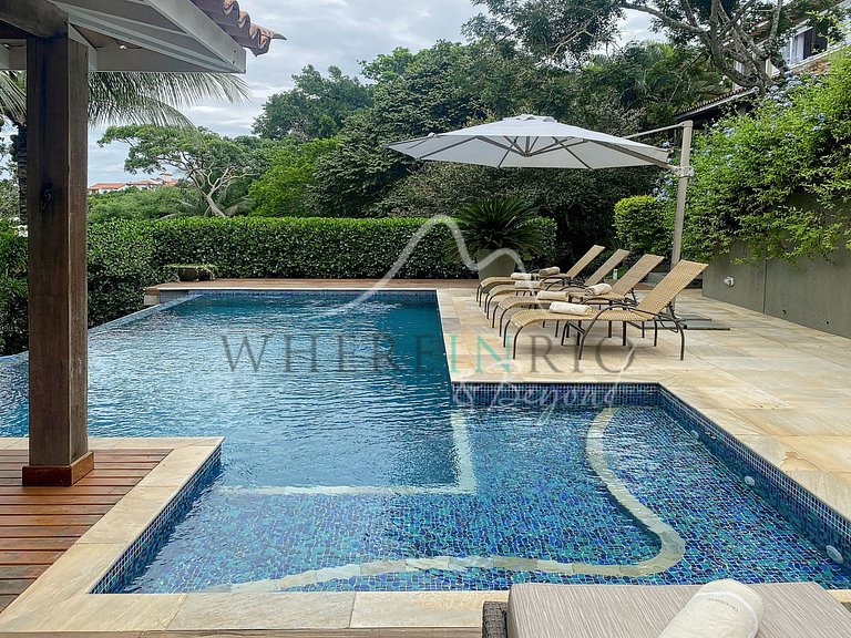 Casa de luxo com piscina em Búzios