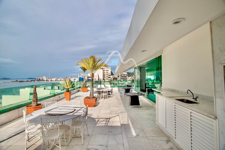 5-bedroom ocean-view penthouse in Copacabana