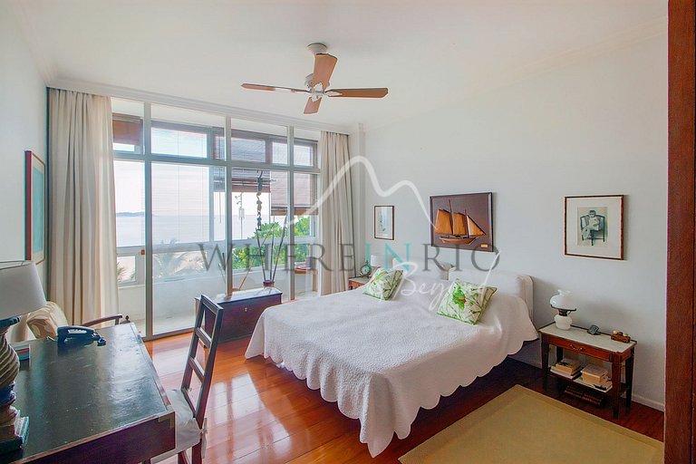 Apartment with ocean view in Ipanema