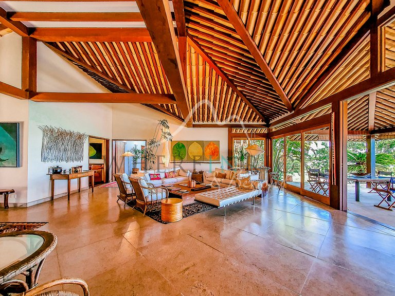 Villa de vacaciones en Búzios con piscina y vista al mar