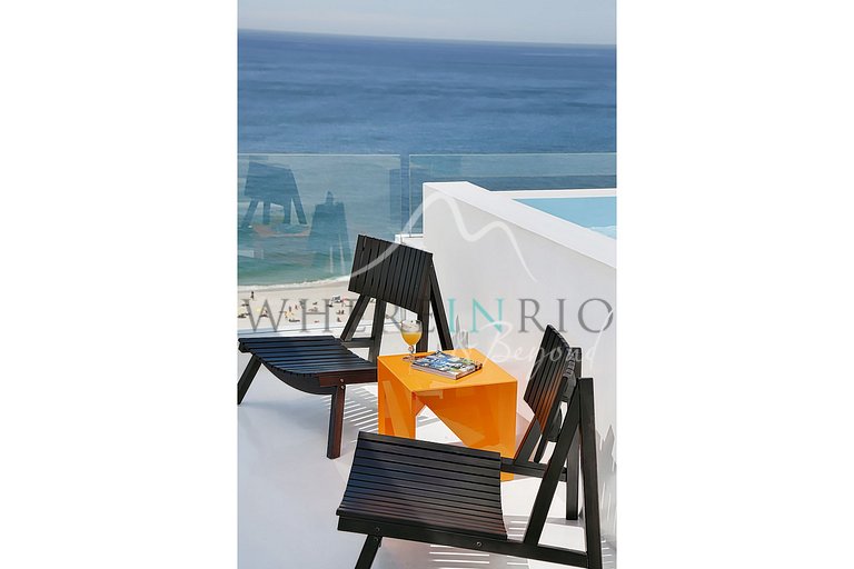 Beautiful luxury and modern triplex penthouse with 3 bedroom