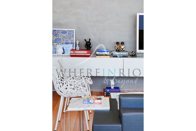 Beautiful luxury and modern triplex penthouse with 3 bedroom