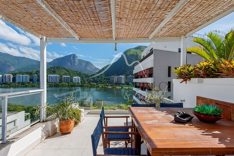 Penthouse triplex com vista para Lagoa em Ipanema