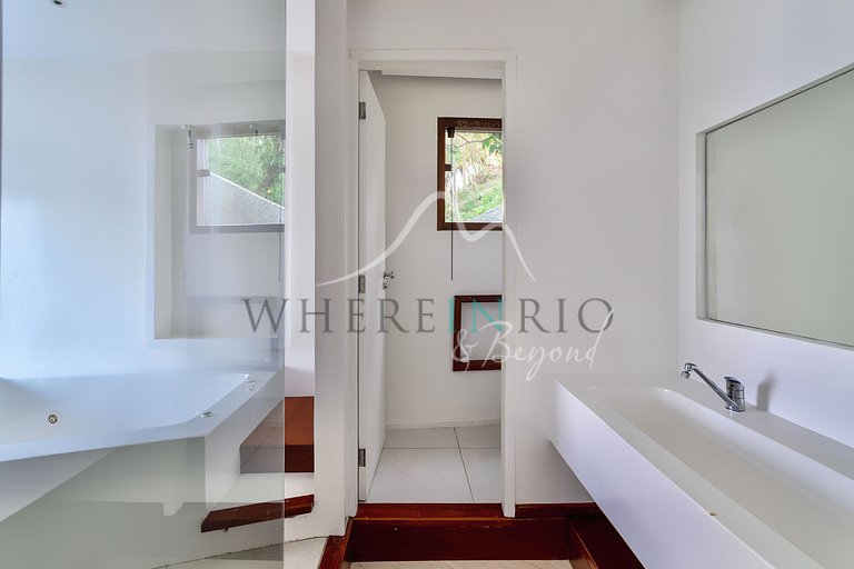 Villa exclusiva com vista para o mar em Joá