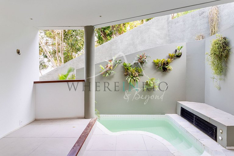 Villa exclusiva com vista para o mar em Joá