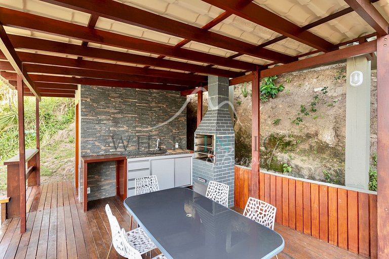 Exclusive luxury villa with sea view in Joá