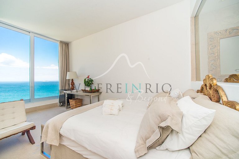 Casa com piscina para as férias em Joá