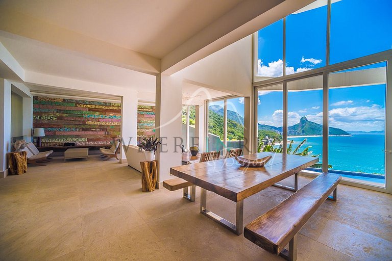 Casa de 1200m2 com piscina para alugar para as férias em Joá