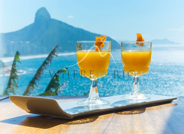 Casa com piscina para as férias em Joá