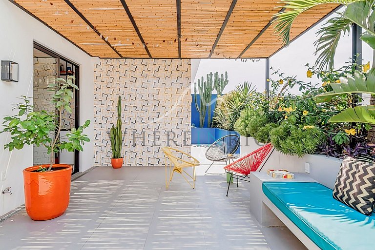 Cobertura com piscina e 3 quartos para aluguel entre Copacab