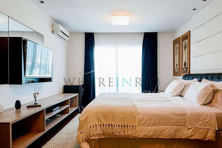 Luxury house with 4 suites and pool with sea view in Joá