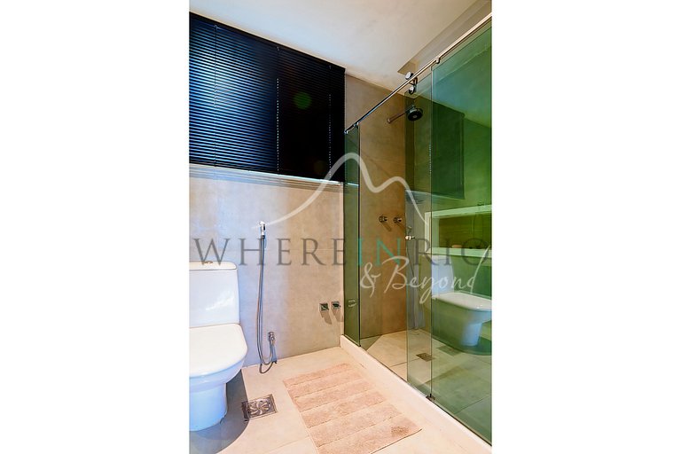 Luxury house with 4 suites and pool with sea view in Joá