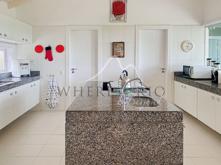 Luxury house with pool in Búzios