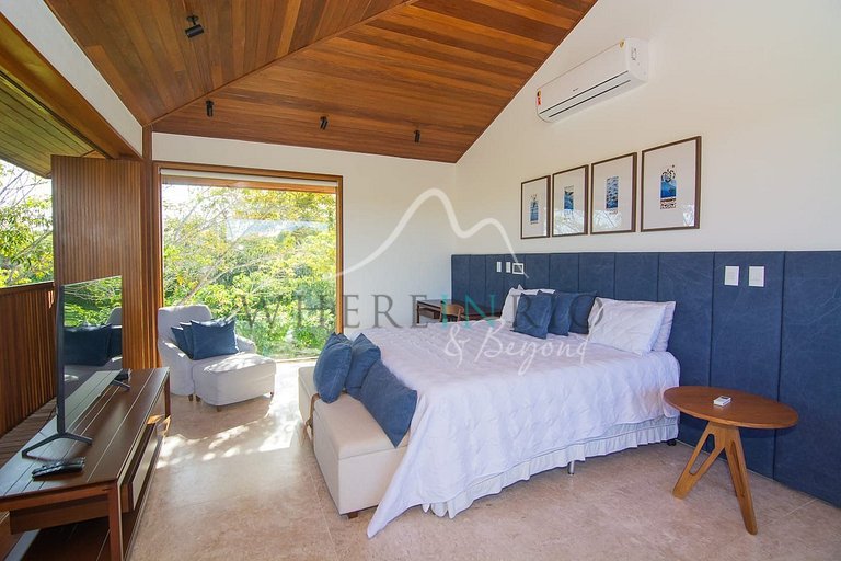 Linda casa na Praia do Forte com 5 suítes para locação de te