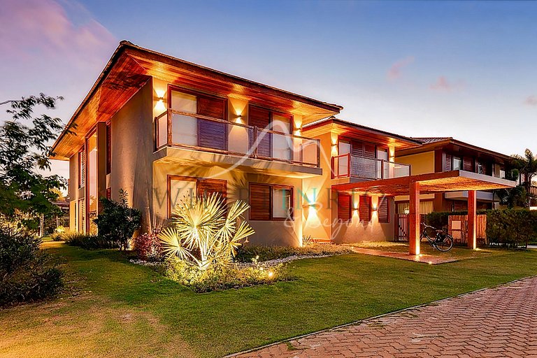 Luxurious villa with pool in Praia do Forte