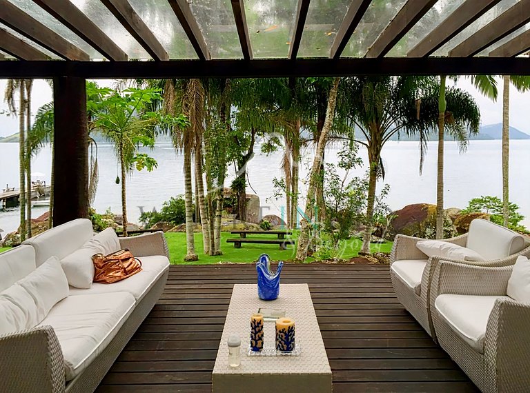 Exceptional house on the island of Gipoia in Angra dos Reis