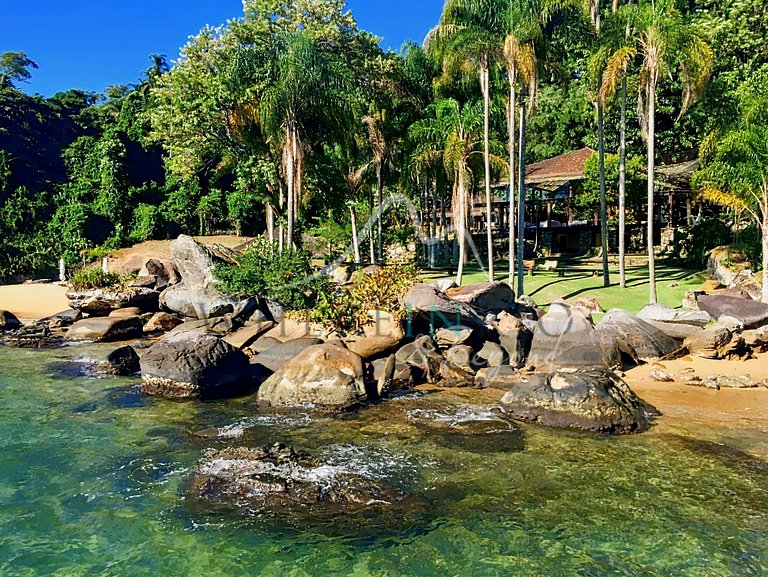 Exceptional house on the island of Gipoia in Angra dos Reis