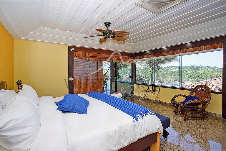 Mansão com vista mar e piscina de borda infinita em Búzios p