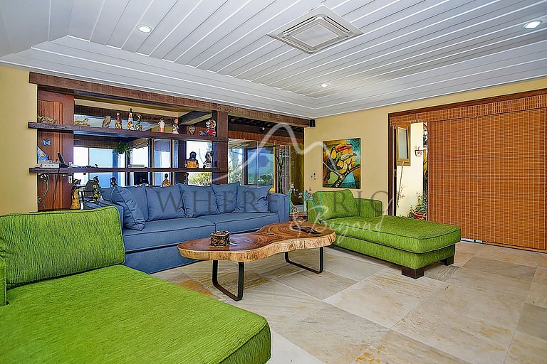 Villa con vista al mar y piscina infinita en Búzios para la