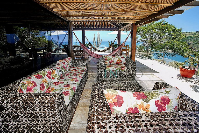 Mansão com vista mar e piscina de borda infinita em Búzios p