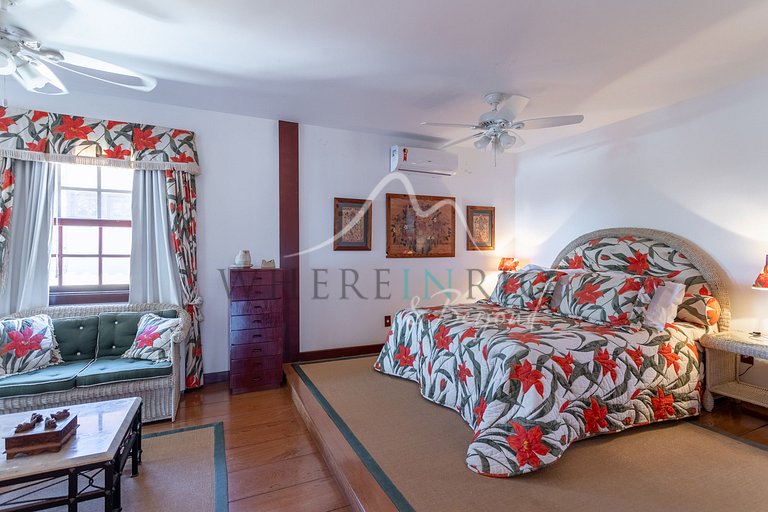 Luxury beachfront house in Búzios