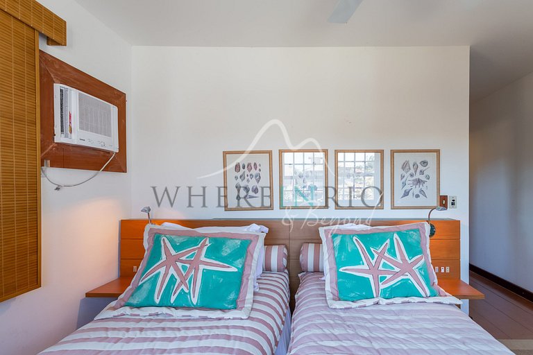 Luxury beachfront house in Búzios