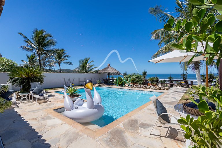 Luxury beachfront house in Búzios