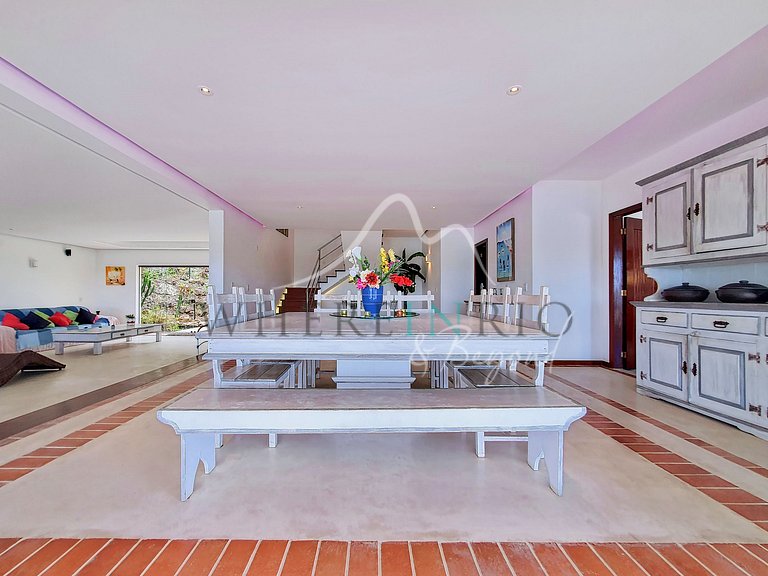 Villa de Lujo con Piscina y Vista en Buzios