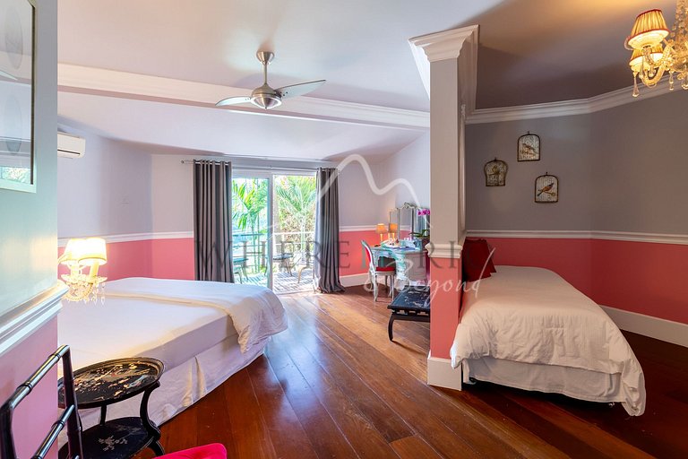 Hotel Mansão de 7 suítes com vistas lindas no Joá para alugu