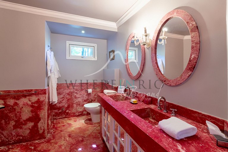 Hotel Mansão de 7 suítes com vistas lindas no Joá para alugu