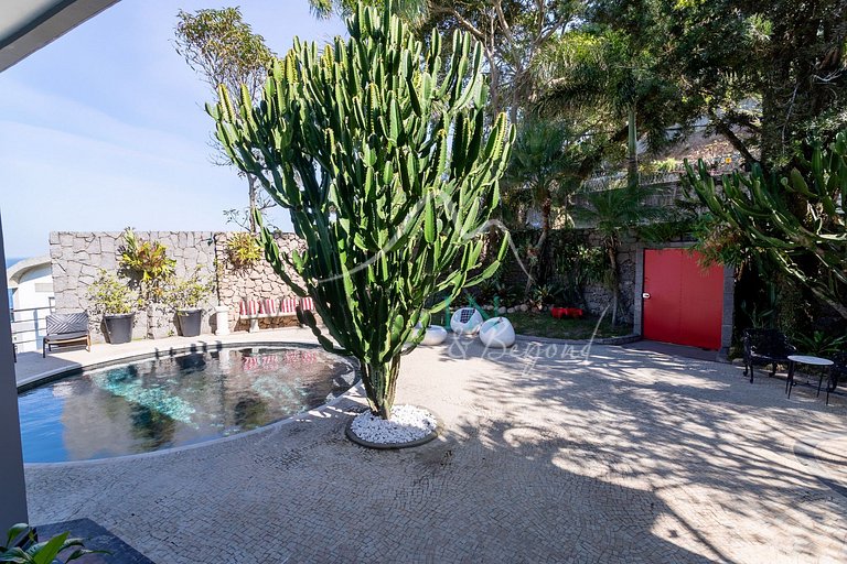 Casa de luxo com vista para o mar em Joá