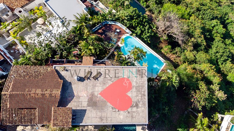 Hotel Mansão de 7 suítes com vistas lindas no Joá para alugu