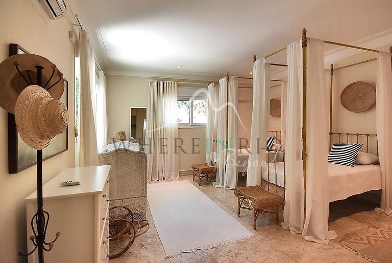 Luxury sea view mansion for rent