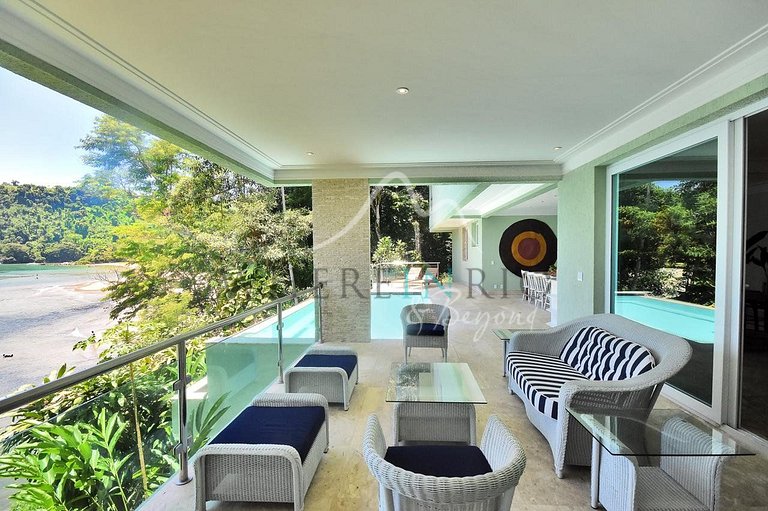 Ocean view mansion with 6 suites for vacation rental in Angr