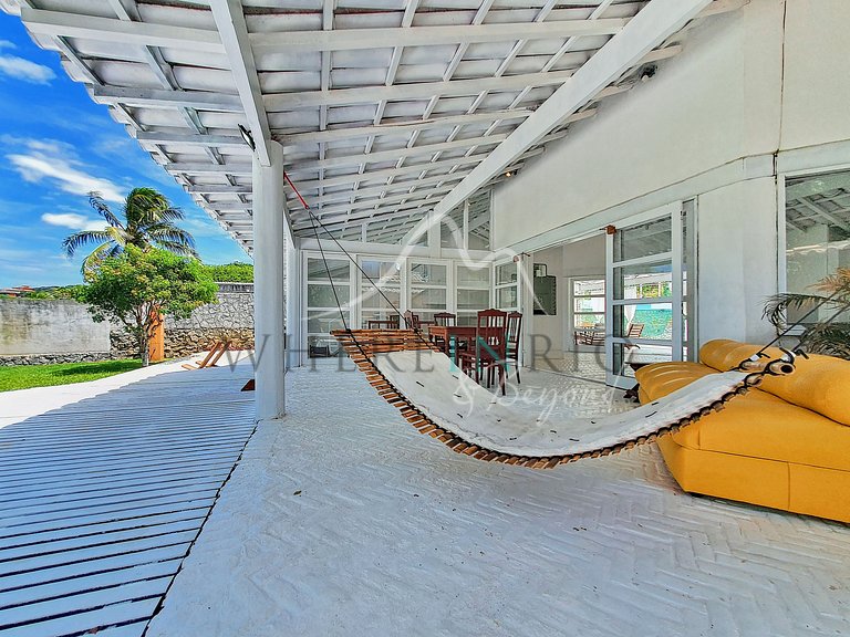 Big house with pool on the beach of Ferradura