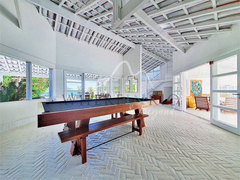 Big House with Pool on Ferradura Beach