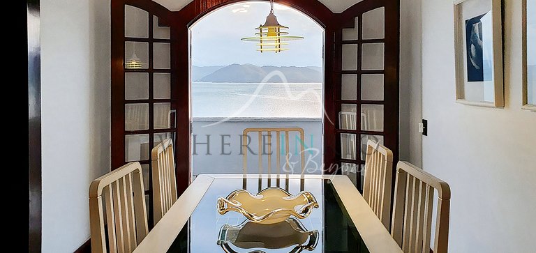 Maison avec piscine et plage privée à Angra