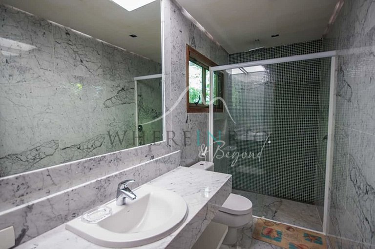Luxury vacation home on Ilha Grande