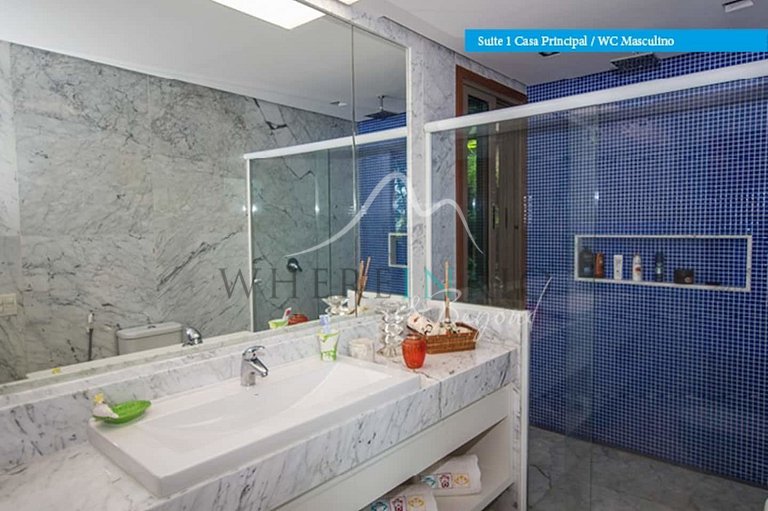Luxury vacation home on Ilha Grande