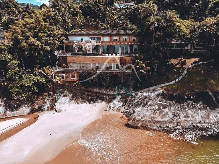 Exclusive manor house with all comfort in Angra dos Reis