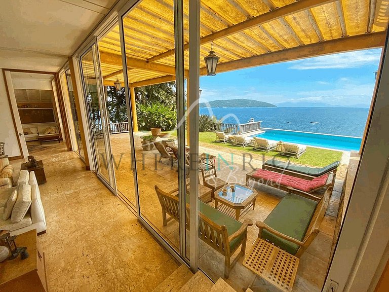 Mansão exclusiva com todas as comodidades em Angra dos Reis