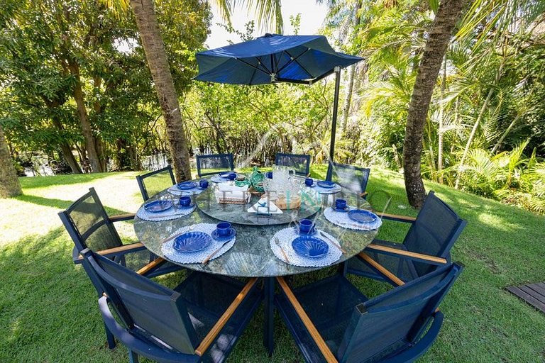 Casa de luxo com 5 suítes na Praia do Forte