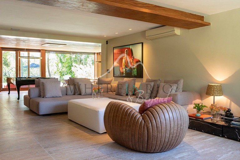 Casa de luxo com 5 suítes na Praia do Forte
