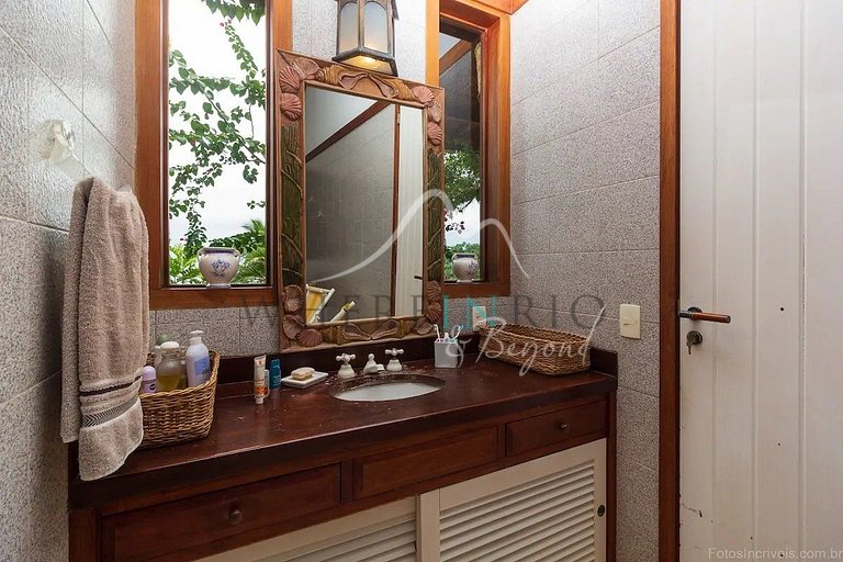 Casa luxuosa na ilha de Gipóia em Angra dos Reis